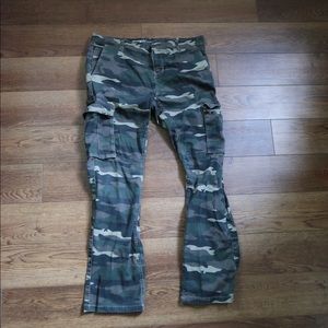 Green Camo Cargo Messenger Skinny Pants